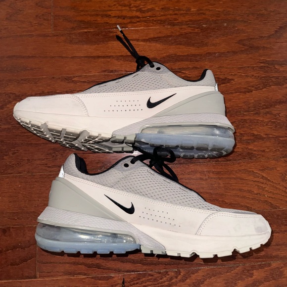 Nike Air Max Pulse (slightly worn) - Picture 4 of 6